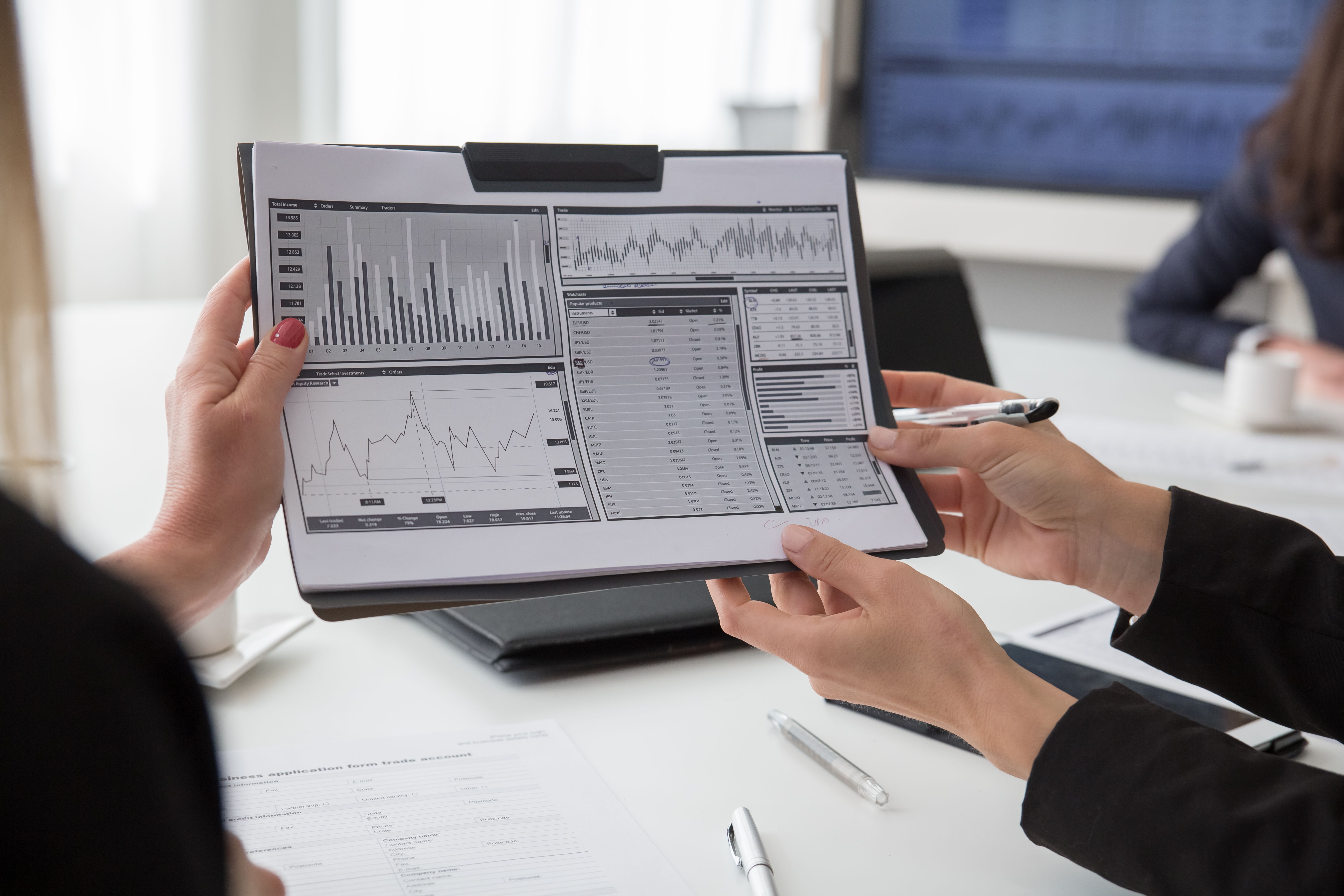 Wellness reporting software custom reports in FitLyfe 360